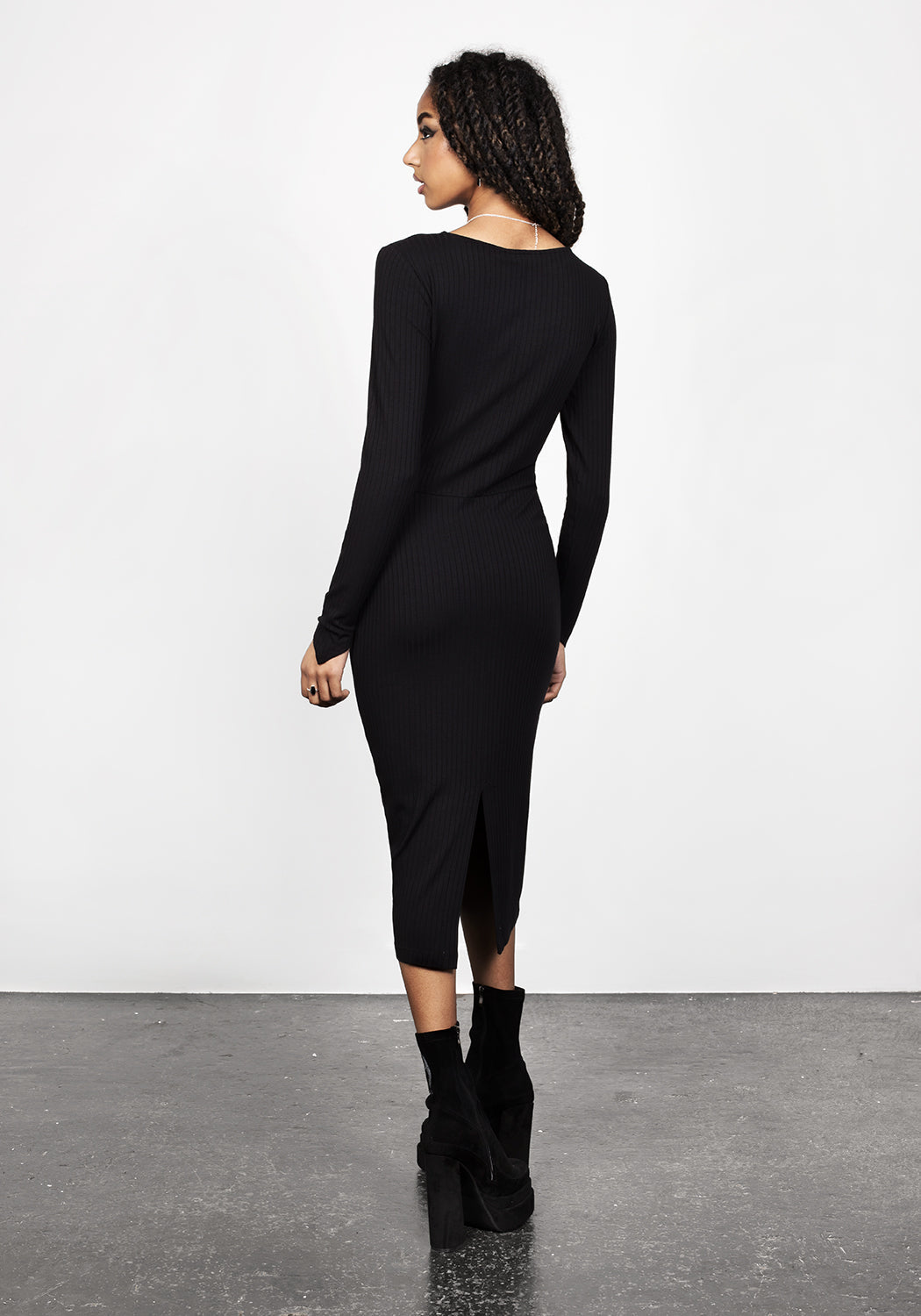 VAMPIRA V-NECK MIDI DRESS