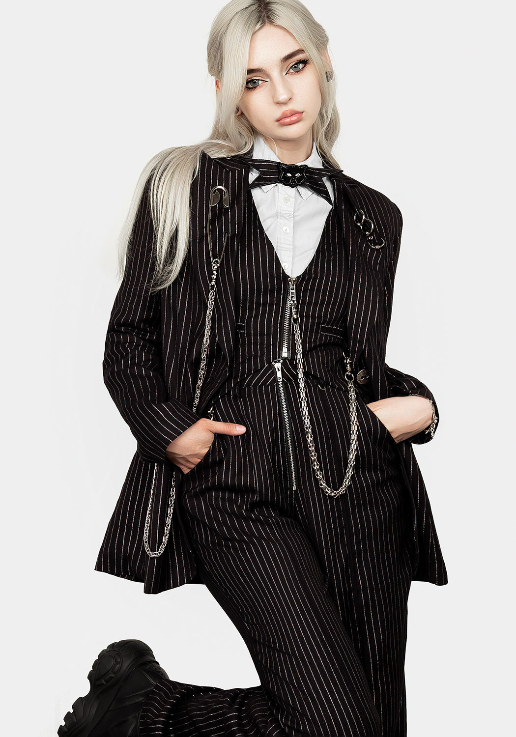 NIGHTMARE TAILORED FITTED BLAZER