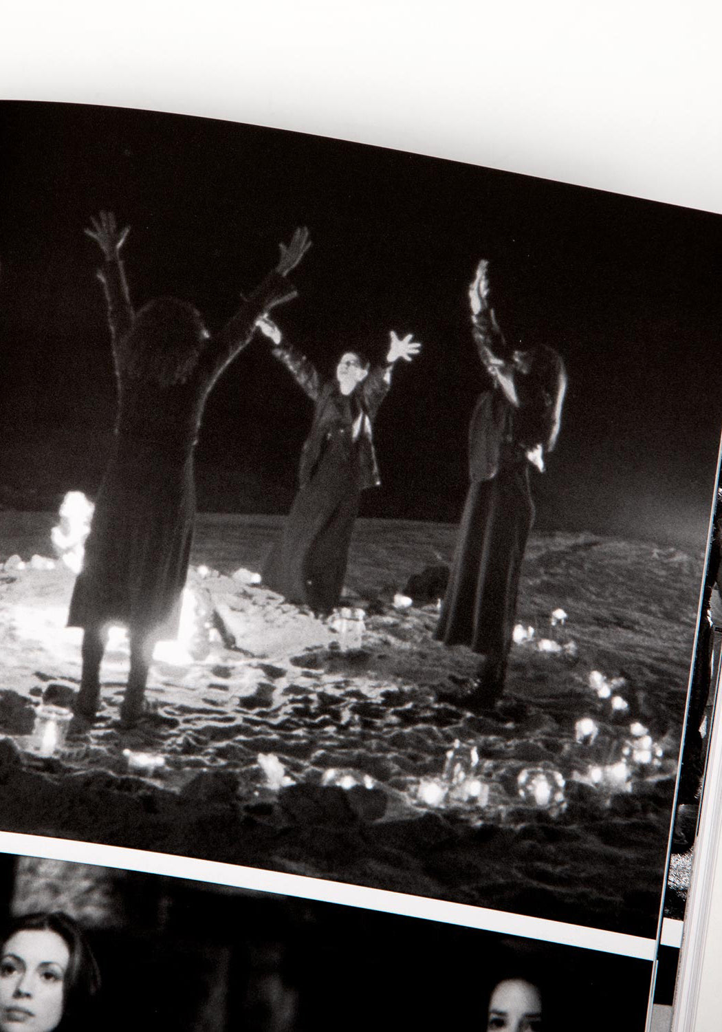 A New History of Witchcraft : Sorcerers, Heretics & Pagans