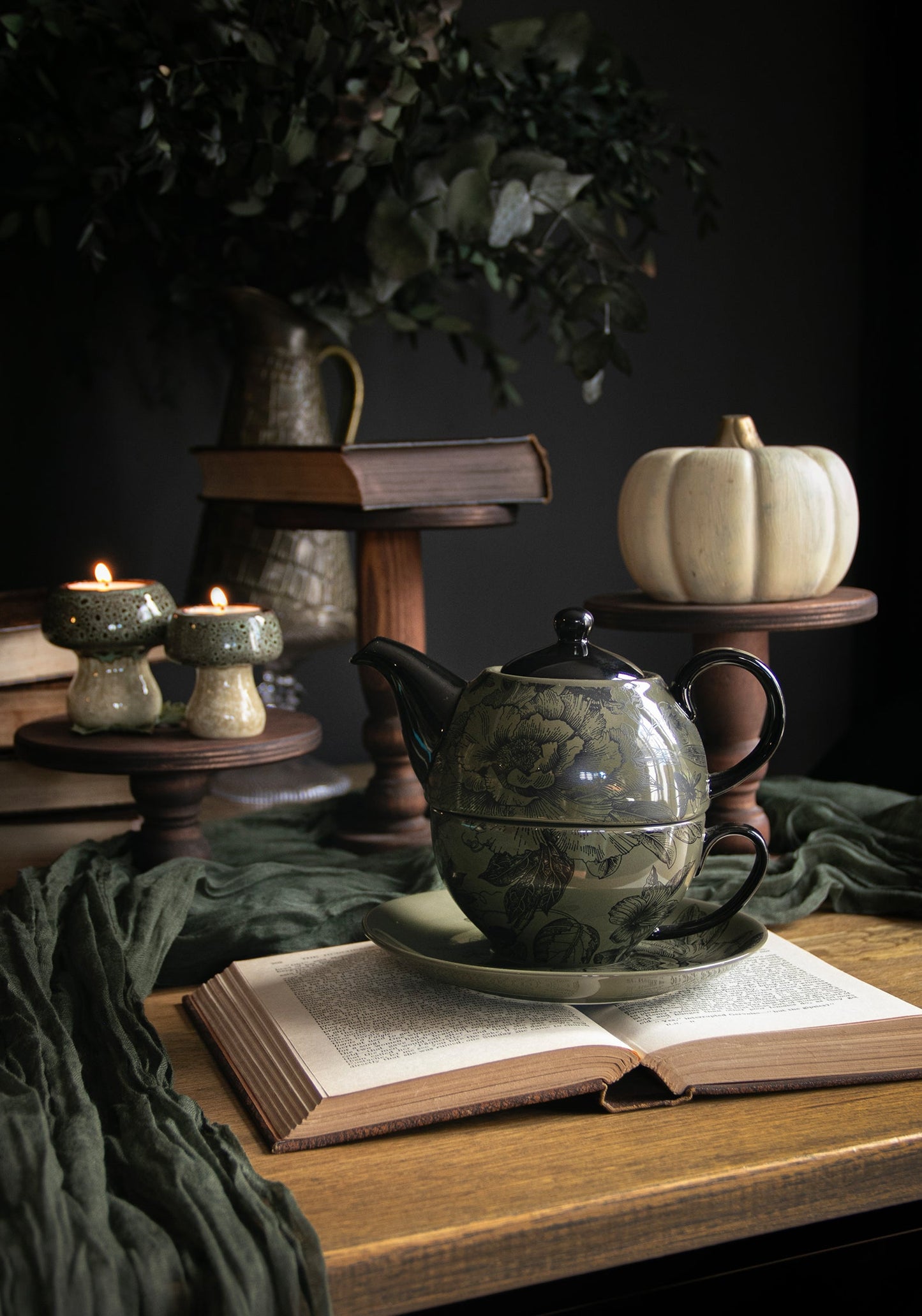 Konshu Floral Teapot and Teacup Set (3 Piece Set)