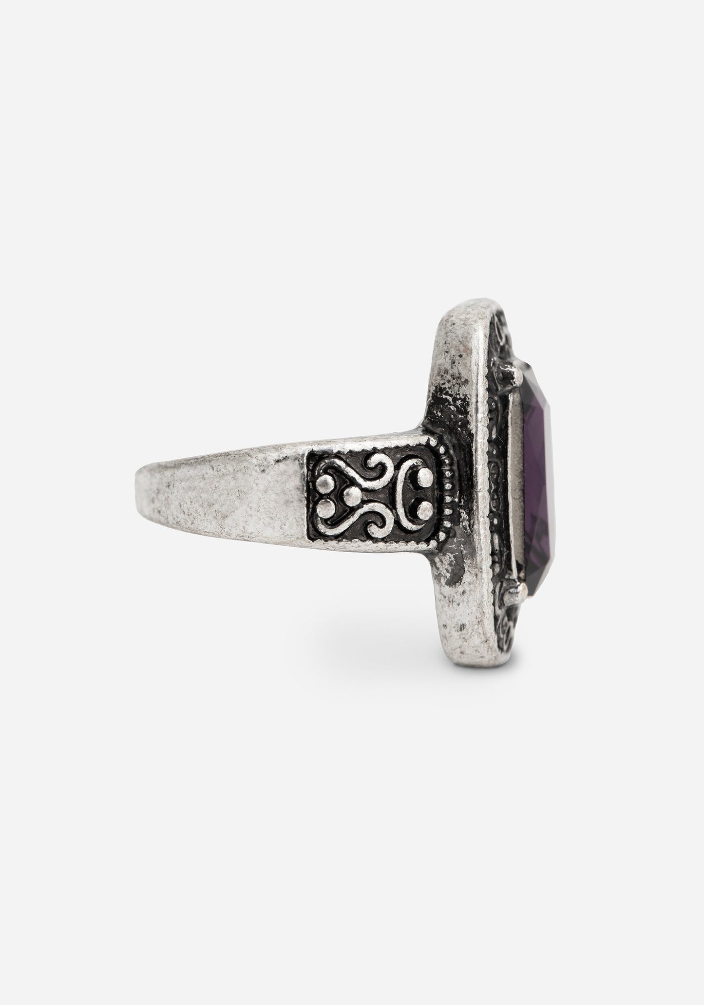 Domra Vintage Ring