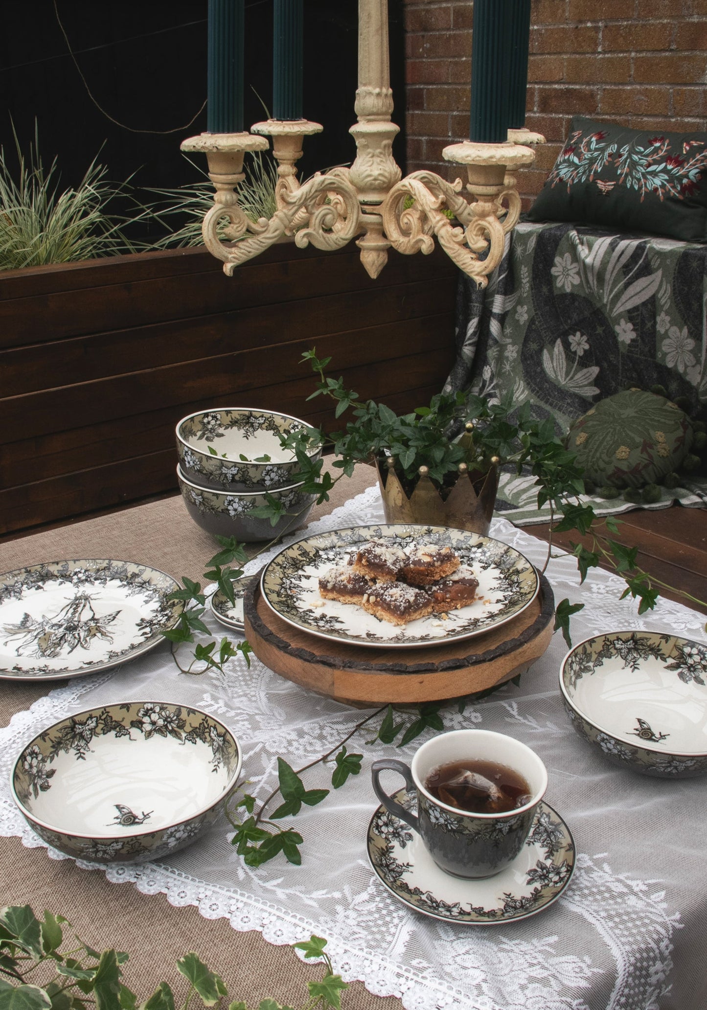 Maypole Pasta Bowl (2 Piece Set)