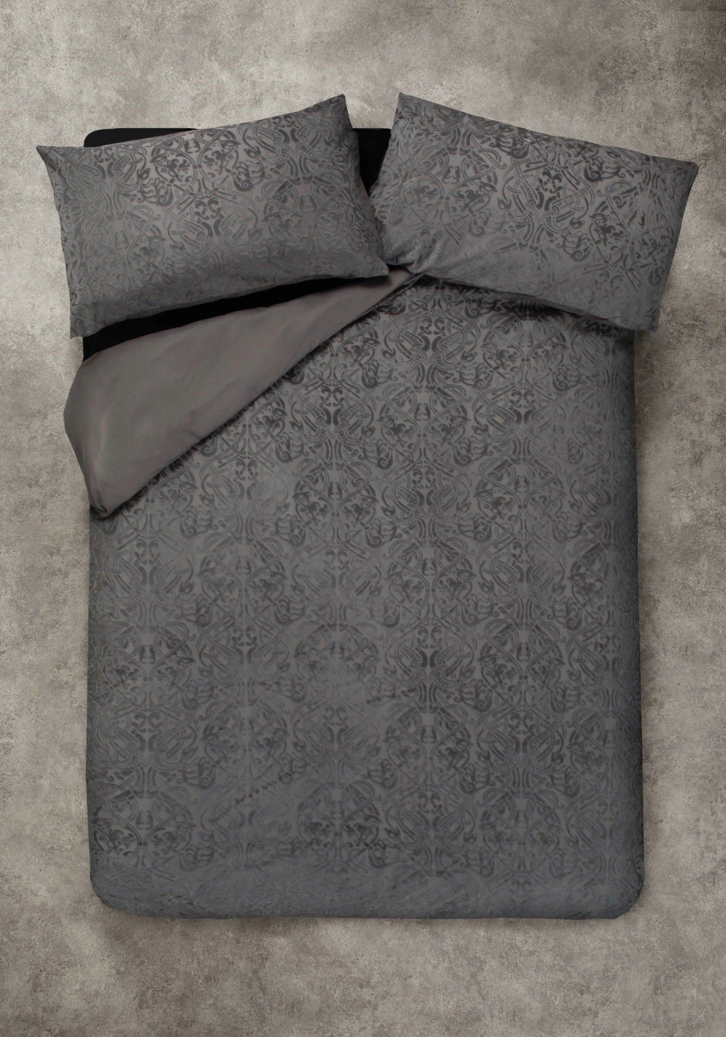 Branwyn Dragon Velvet Bedding (US King)