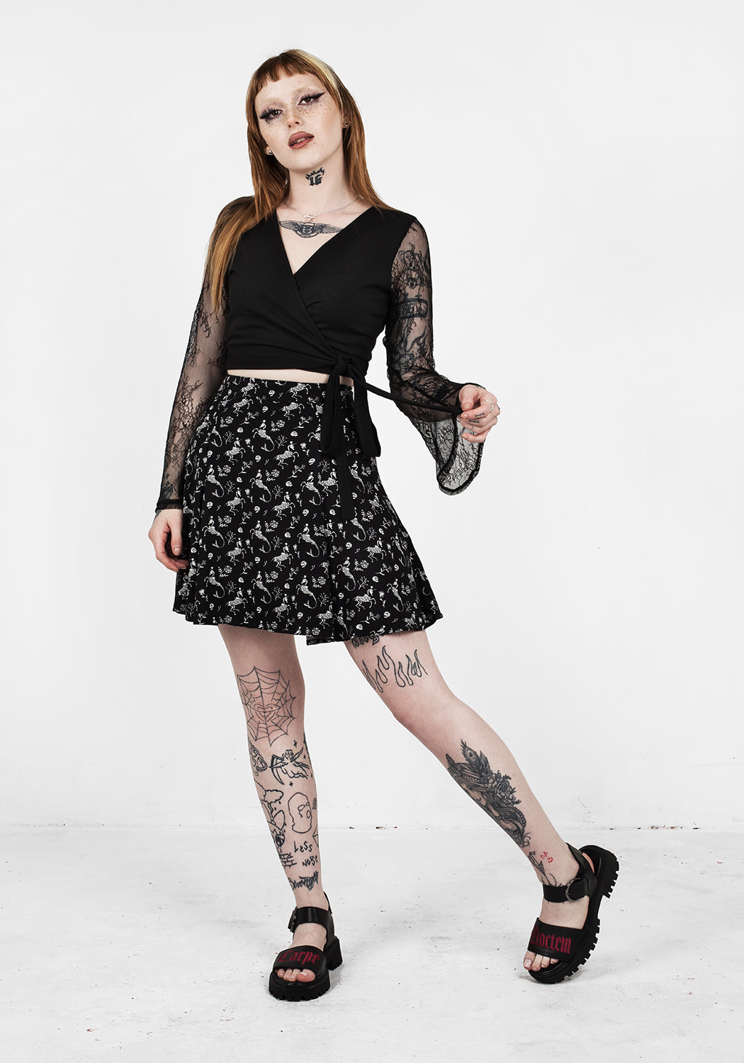 WALLFLOWER JERSEY WRAP TOP