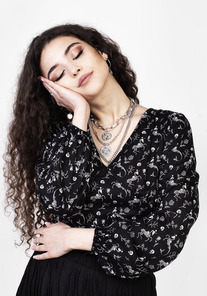 MAKEBELIEVE TIE FRONT CROP TOP