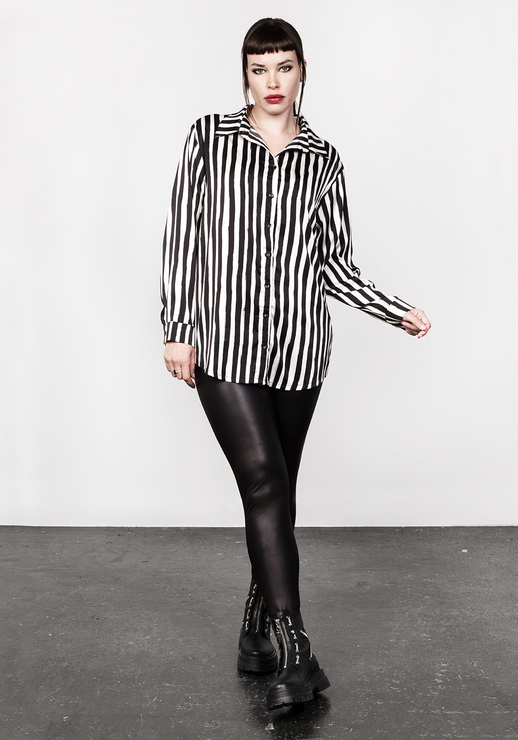 PARANORMAL OVERSIZED SHIRT