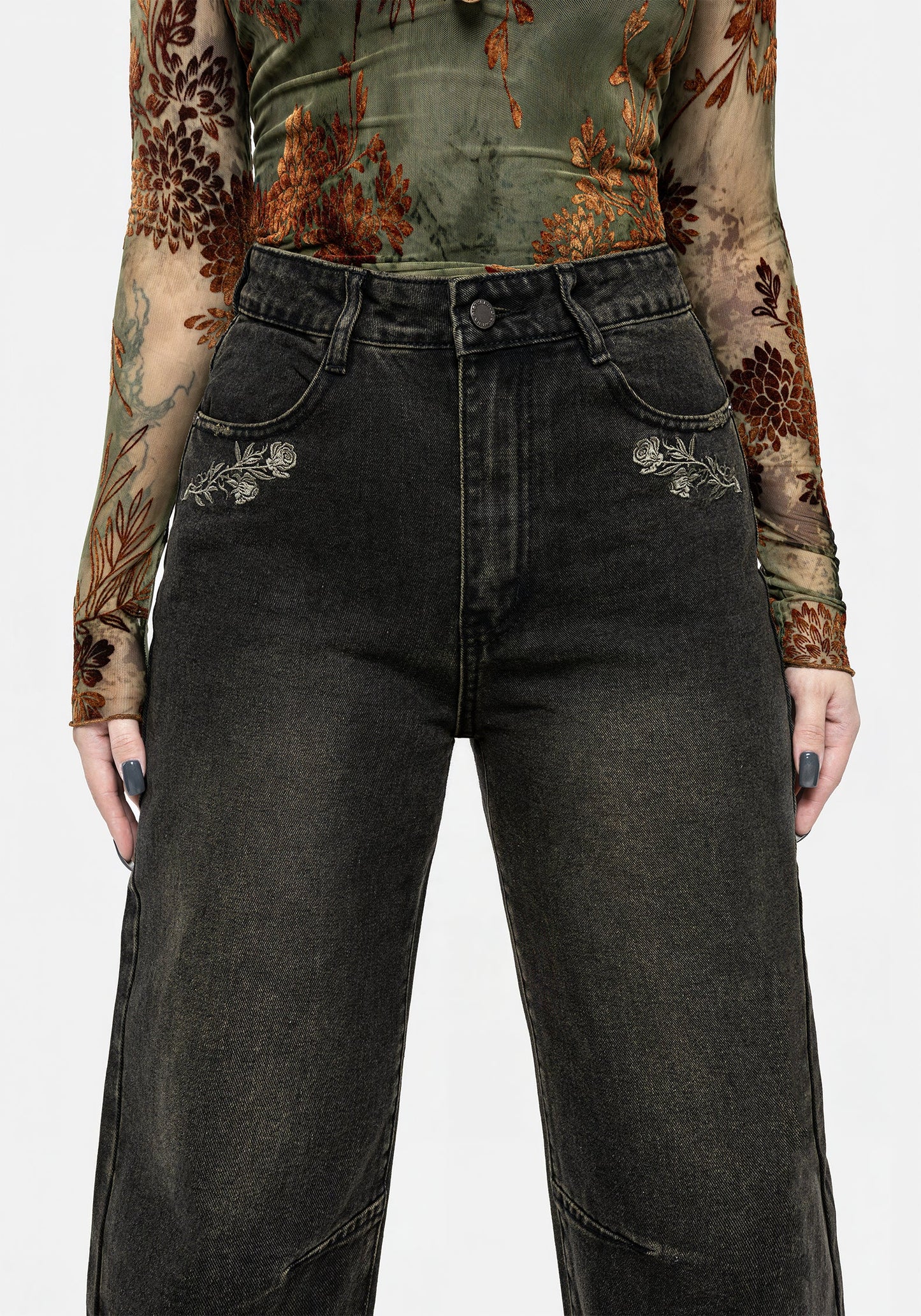Veltha Floral Embroidered Denim Barrel Leg Jeans